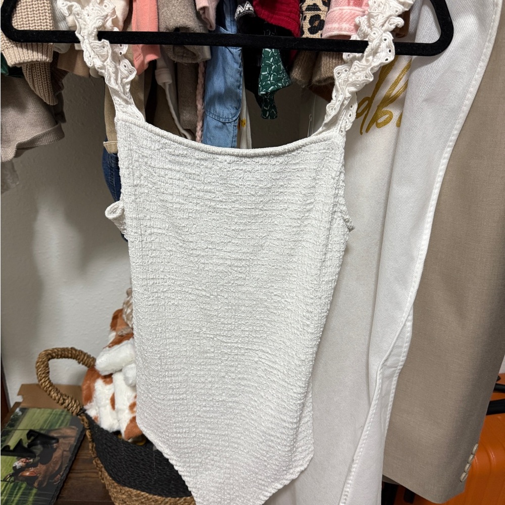 BB Dakota Textured White Lace Camisole